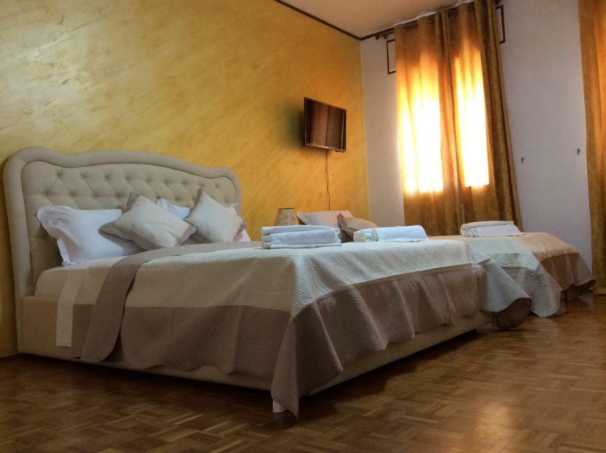 Chowdhury House Unit 2 เมสเตร ภายนอก รูปภาพ